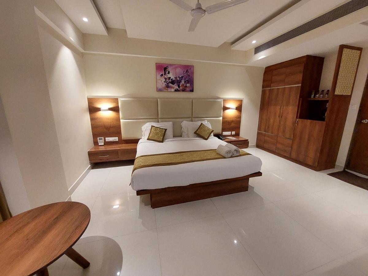 Hotel Tranquil Манипала Екстериор снимка